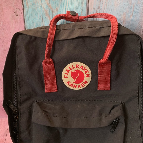 Kånken Black Backpack - Picture 4 of 8